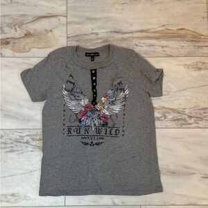 Derek Heart “Forever Fearless” Grey Cutout Tee – Women’s Large